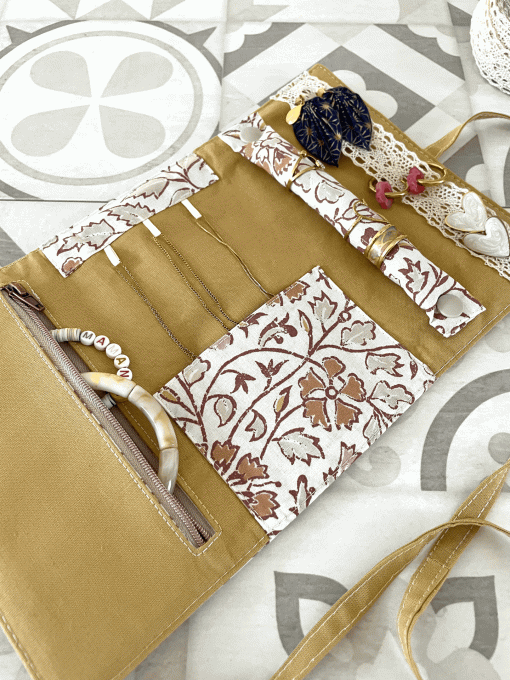 La Pochette à Bijoux Indienne